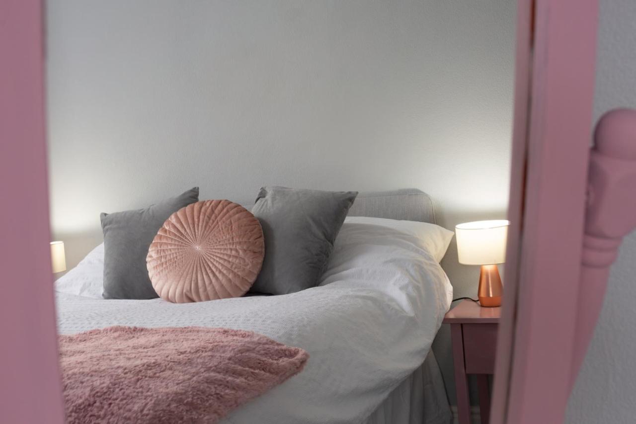 Lovely City Town House With Free Parking Sleeps 2 To 6 Guests York Ngoại thất bức ảnh